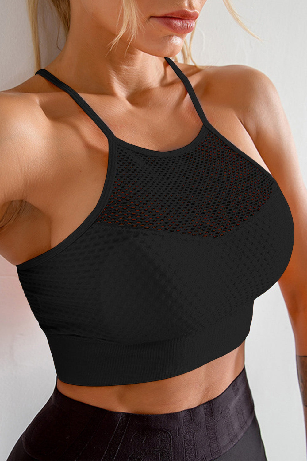 Camisole de yoga à épissure ajourée en maille noire