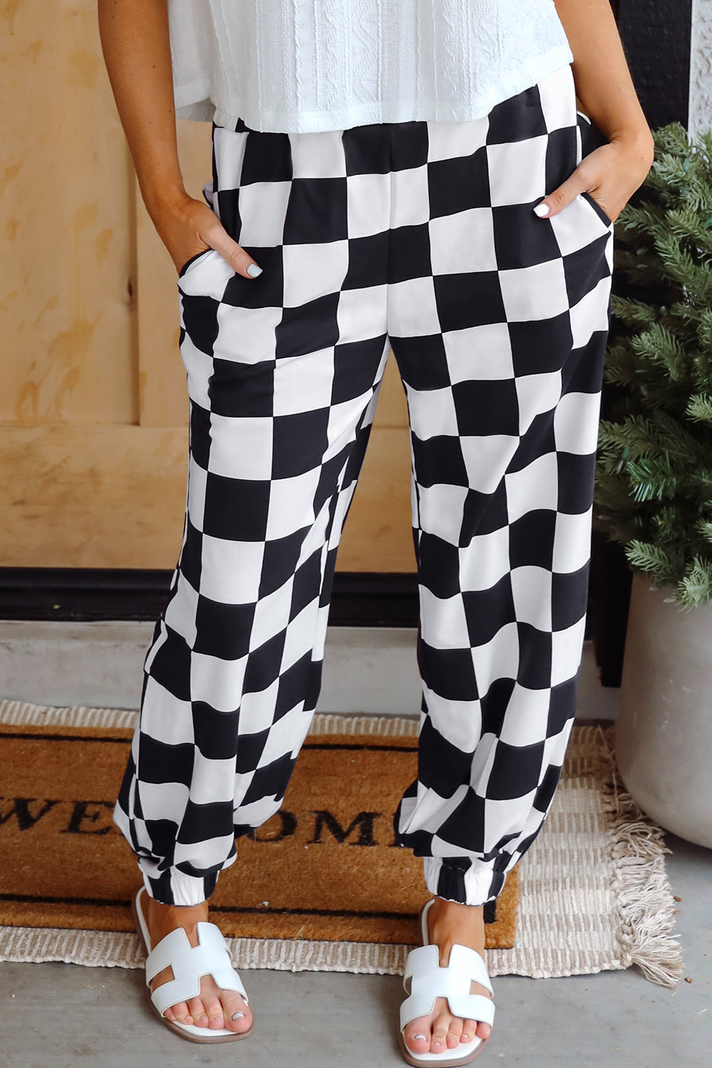 Black Checkerboard Elastic Waist Pocketed Joggers