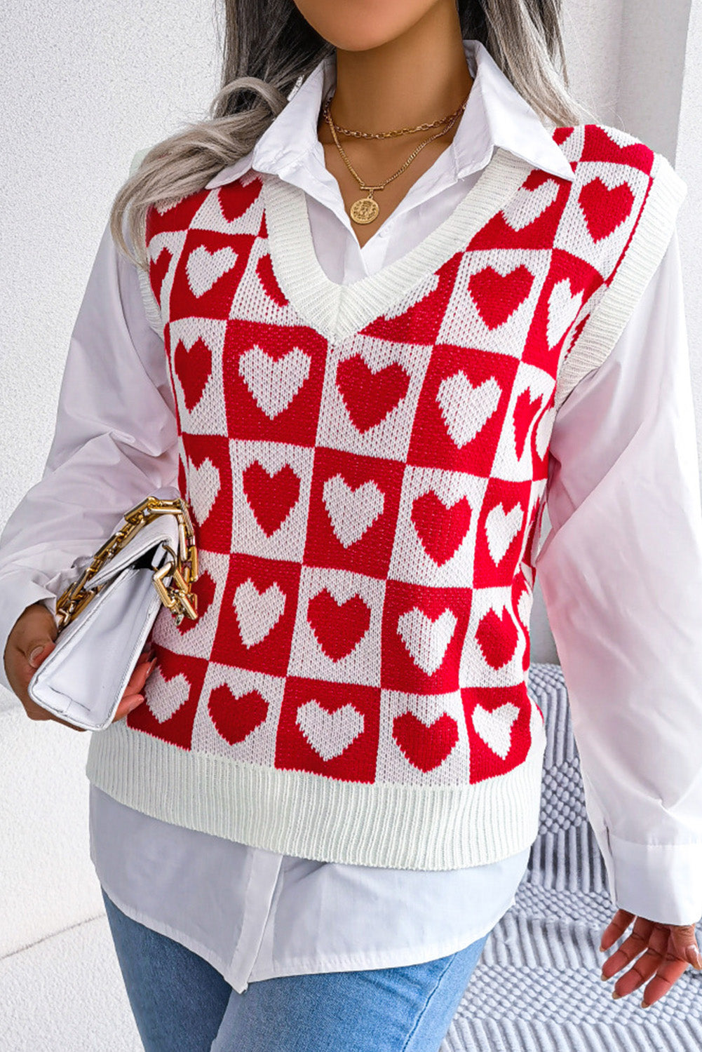 Gilet pull à motif coeur à carreaux rouge 