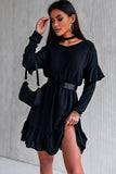 Robe noire à volants, col en V, dos découpé, taille élastique