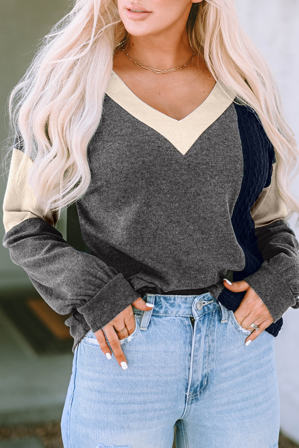 Brushed Contrast Knit V Neck Colorblock Long Sleeve Top