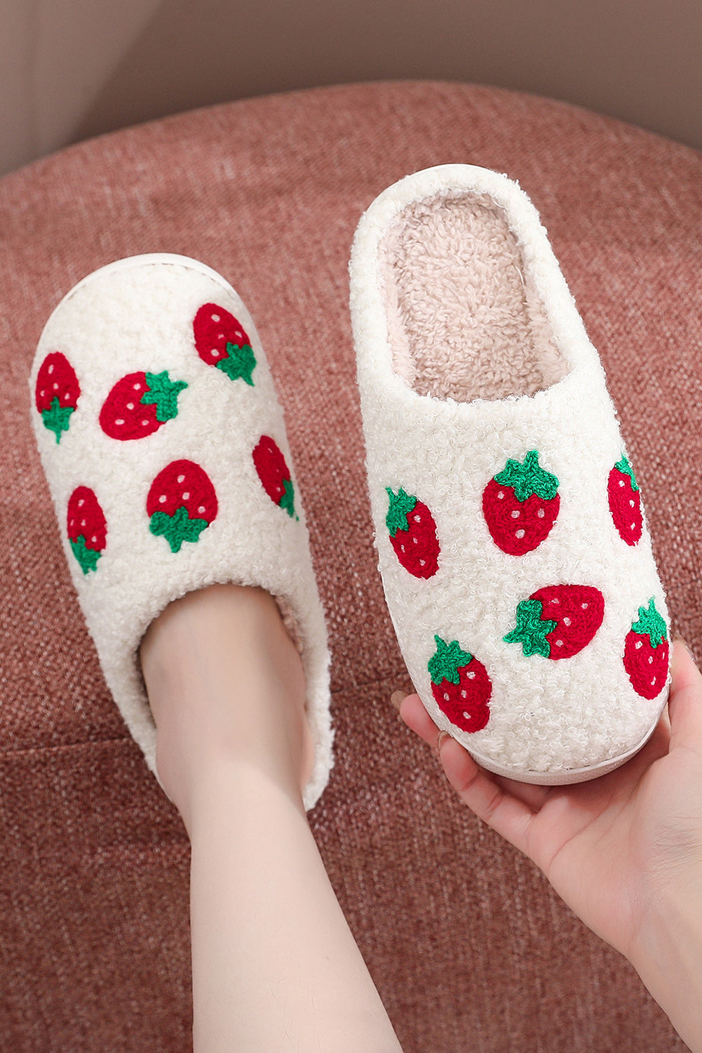 Cute Fuzzy Strawberry Pattern Home Slippers