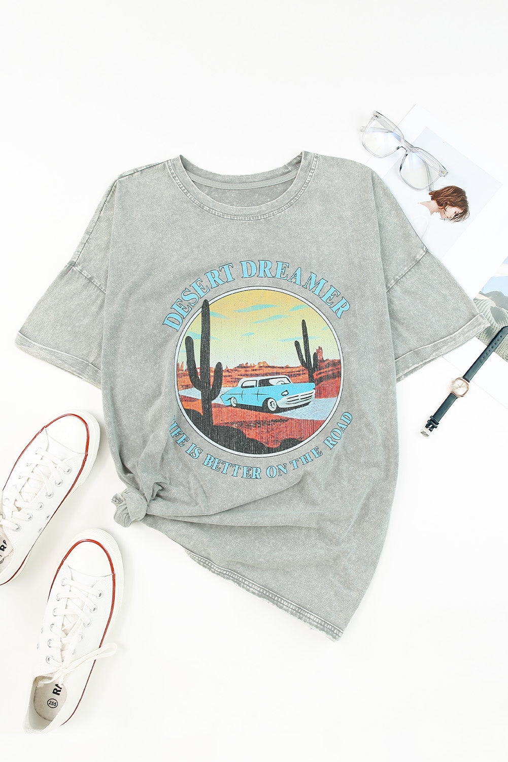 T-shirt graphique gris Desert Dreamer à délavage minéral 