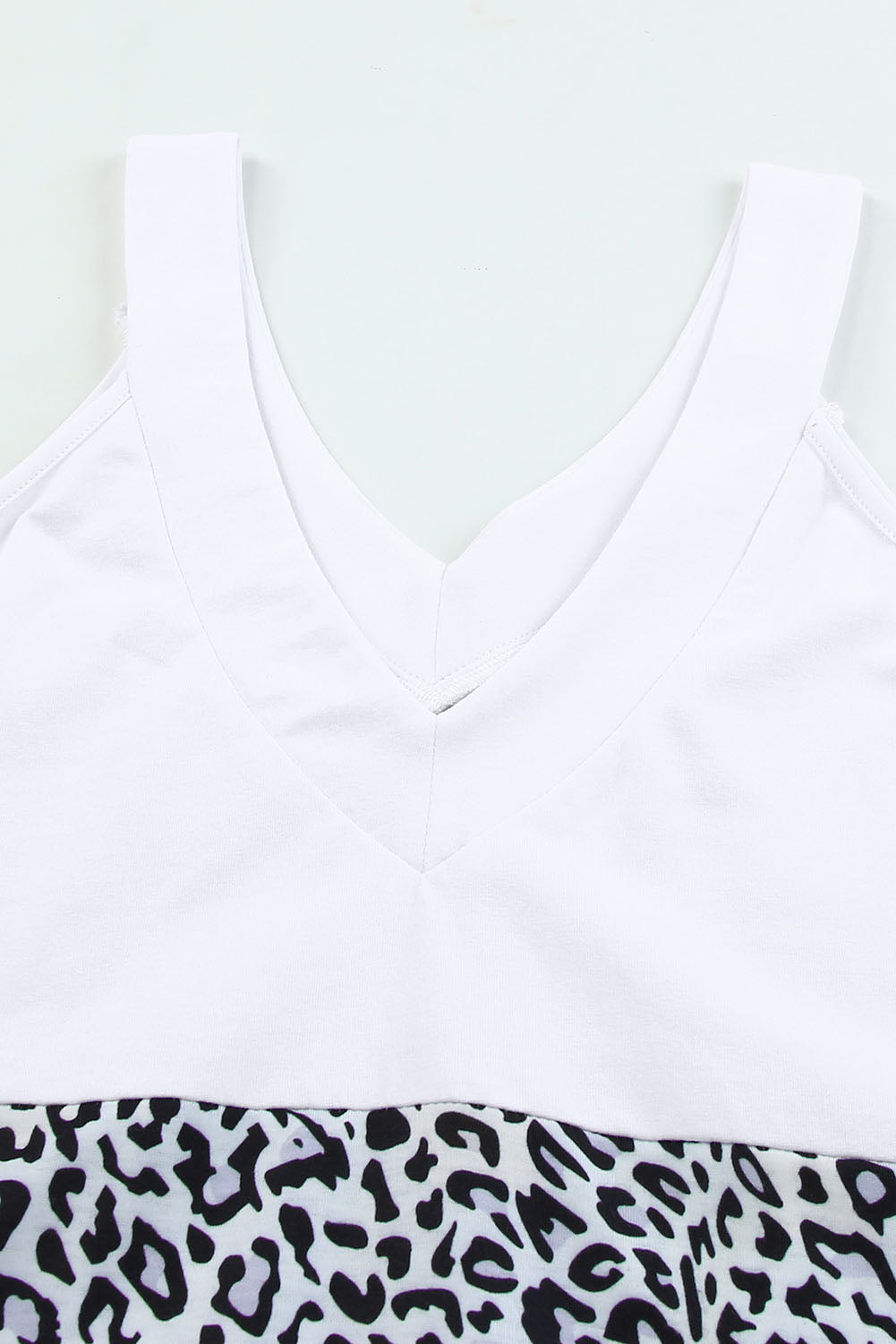 Leopard Print Contrast V-Neck Tank Top