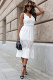 Robe longue blanche sans manches en dentelle au crochet et patchwork