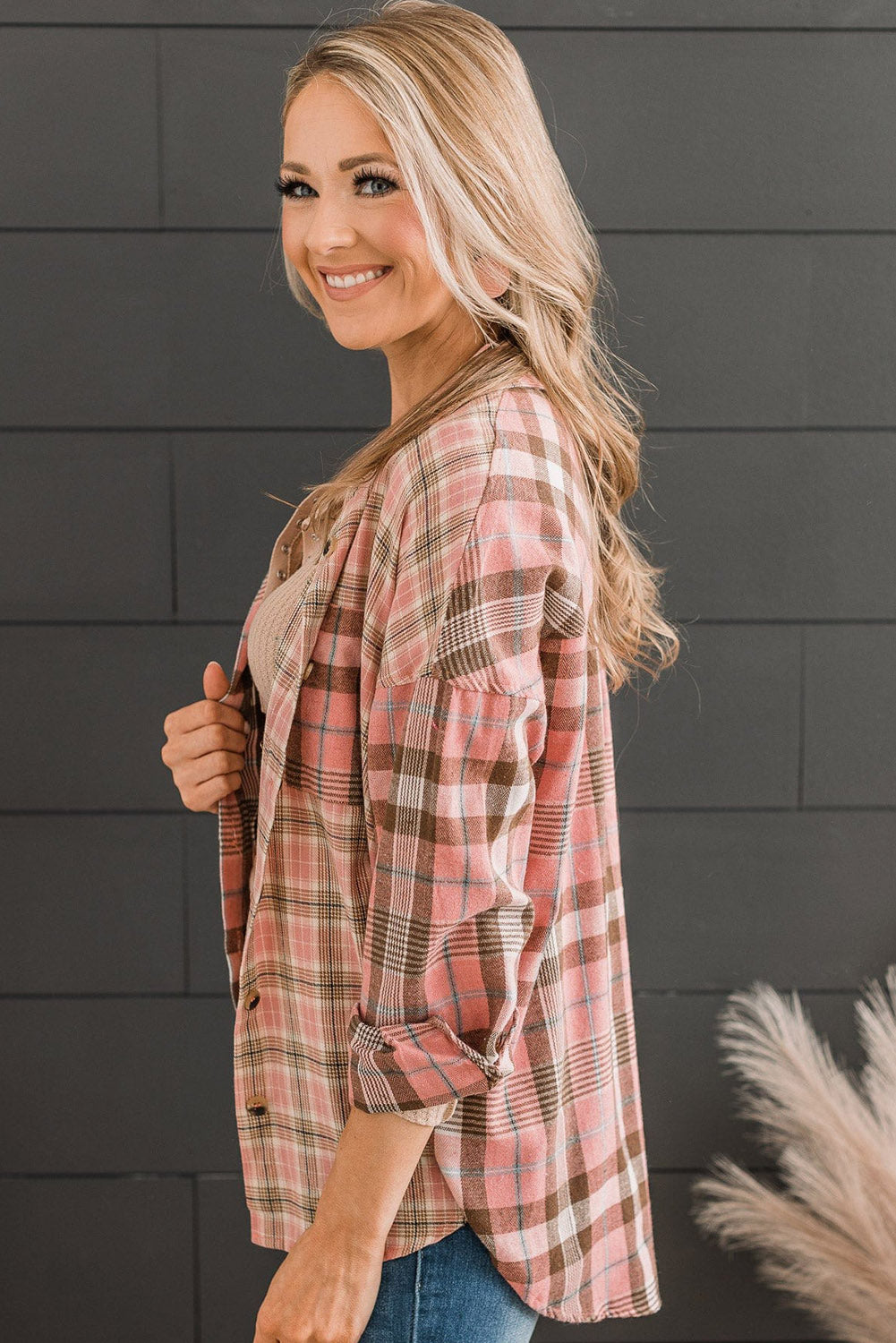 Drop Shoulder Rounded Hem Plaid Pattern Shirt