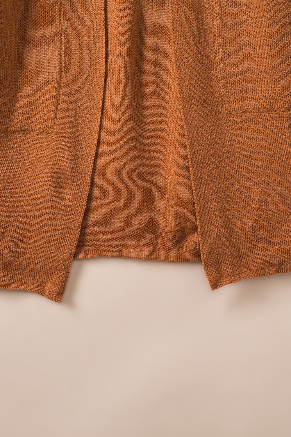 Cardigan long marron uni ouvert sur le devant à manches tombantes