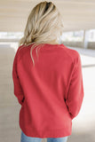 Sweat-shirt rouge uni à col rond et manches raglan 