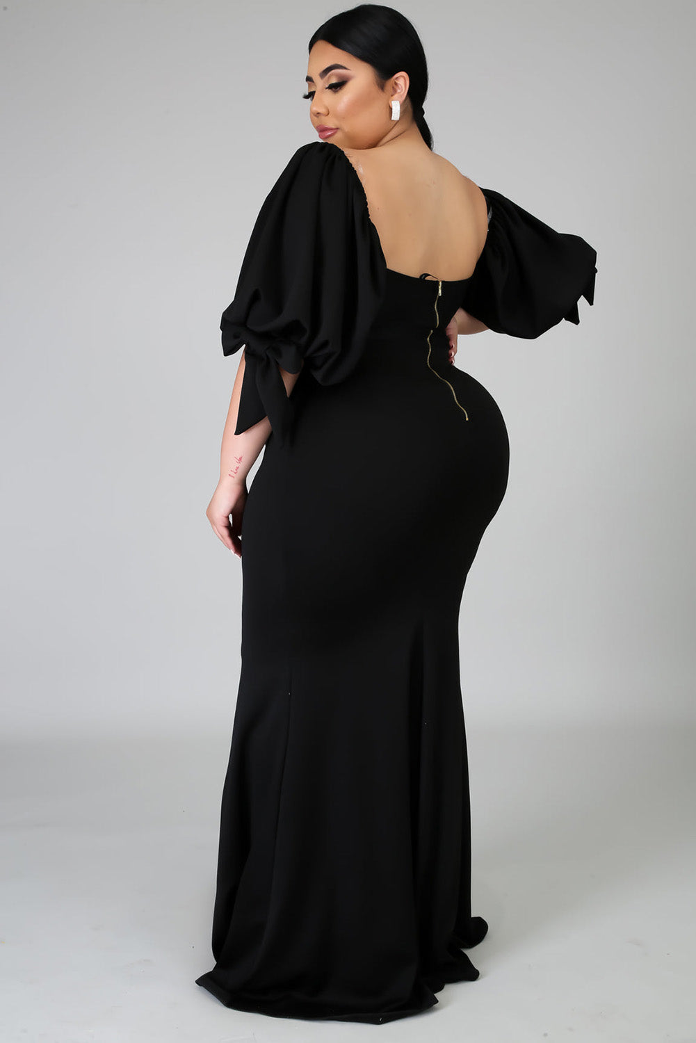 Robe longue noire avec nœud papillon et manches bouffantes, grande taille, fente haute