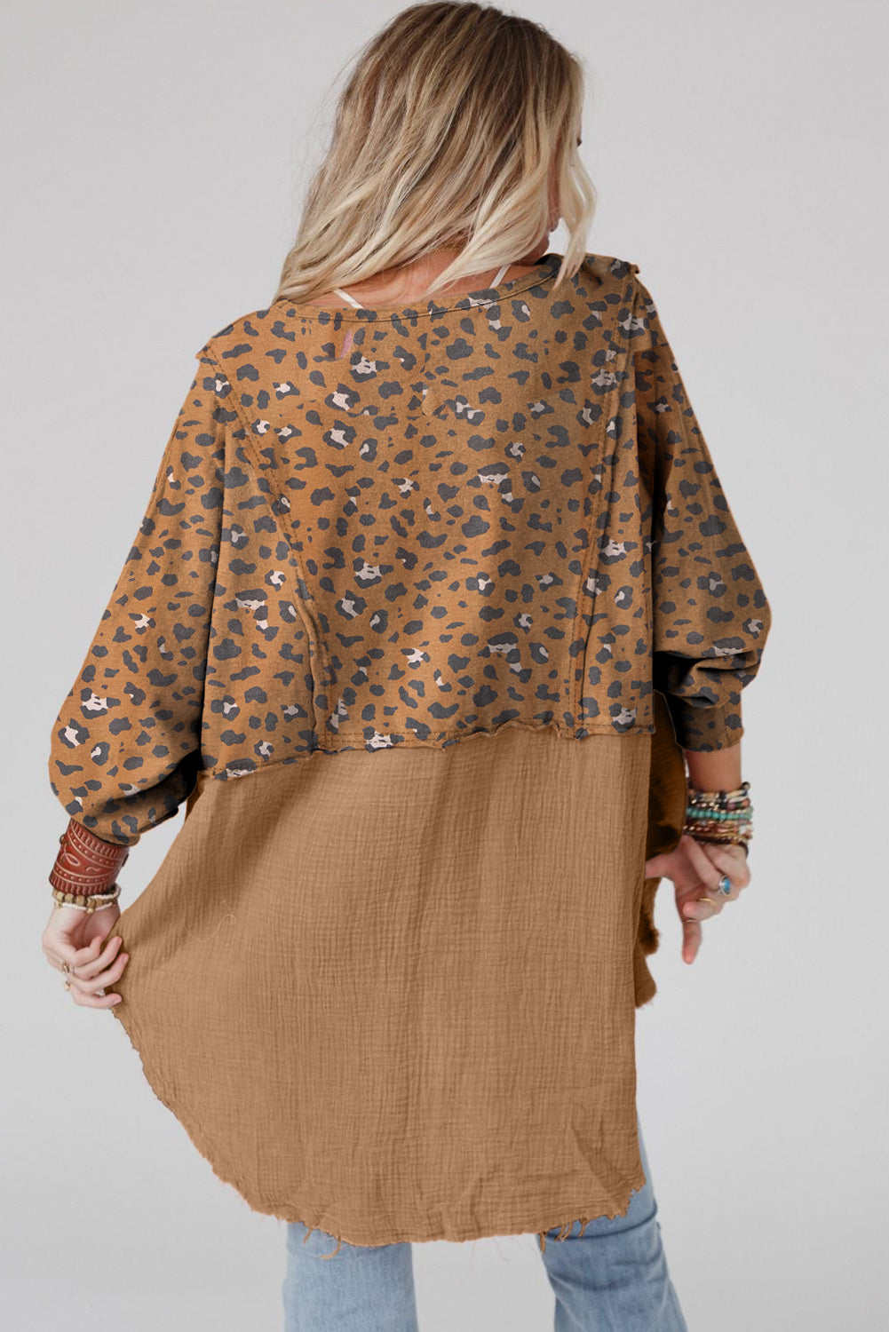 Blouse surdimensionnée haute et basse à ourlet brut et épissure froissée