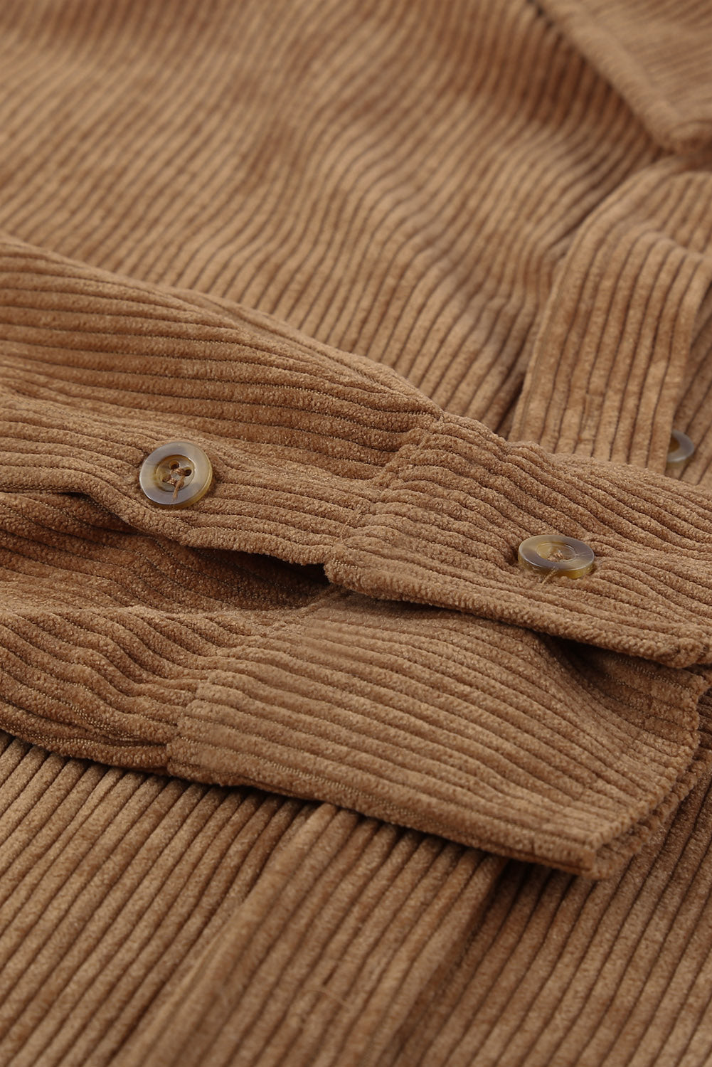 Chemise marron à poche boutonnée en velours côtelé