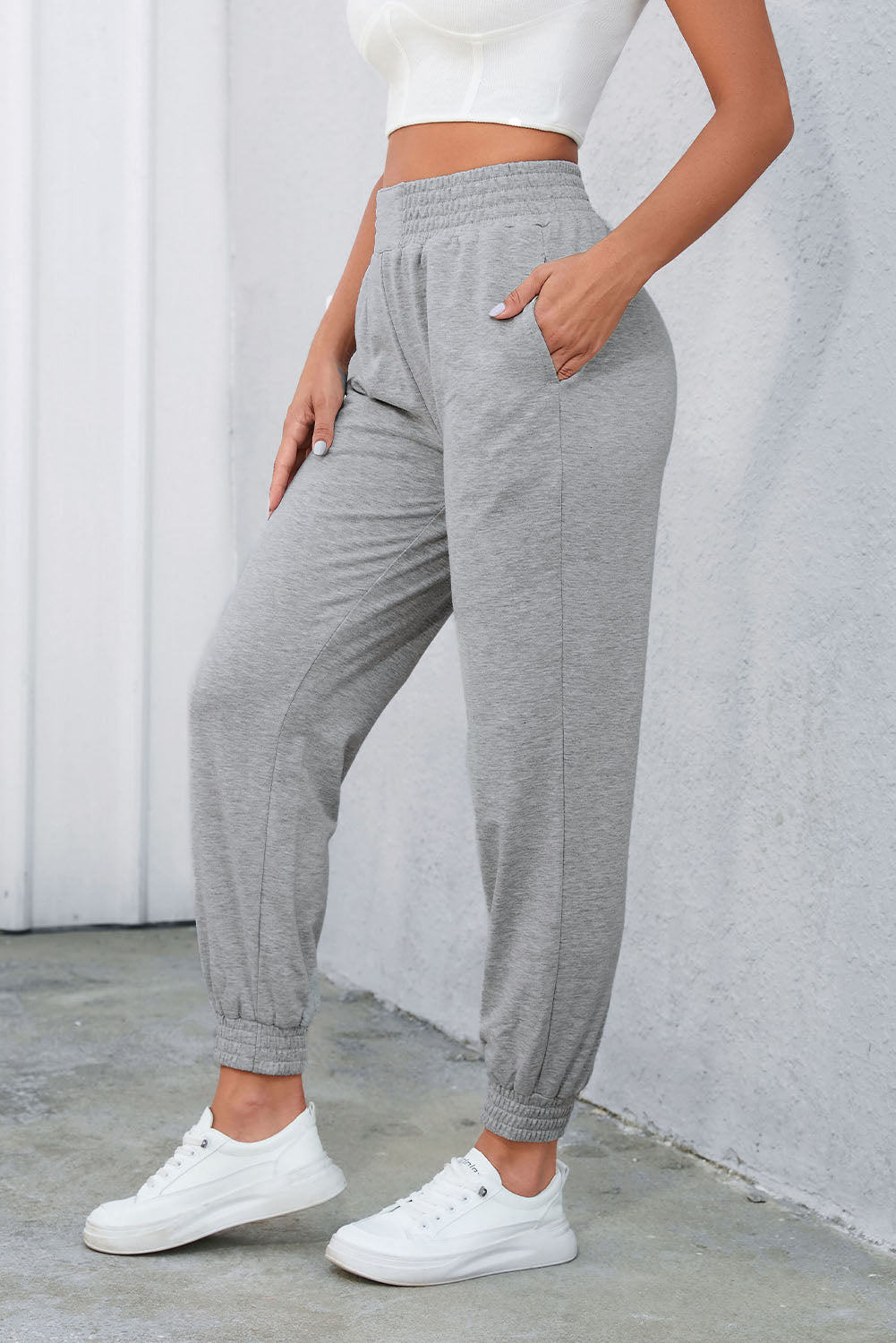 Pantalon de jogging taille haute smocké gris 