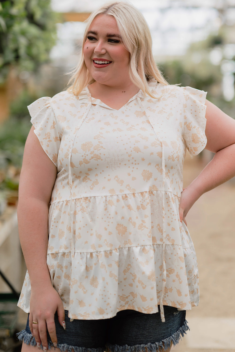 Haut blanc à volants et imprimé floral grande taille