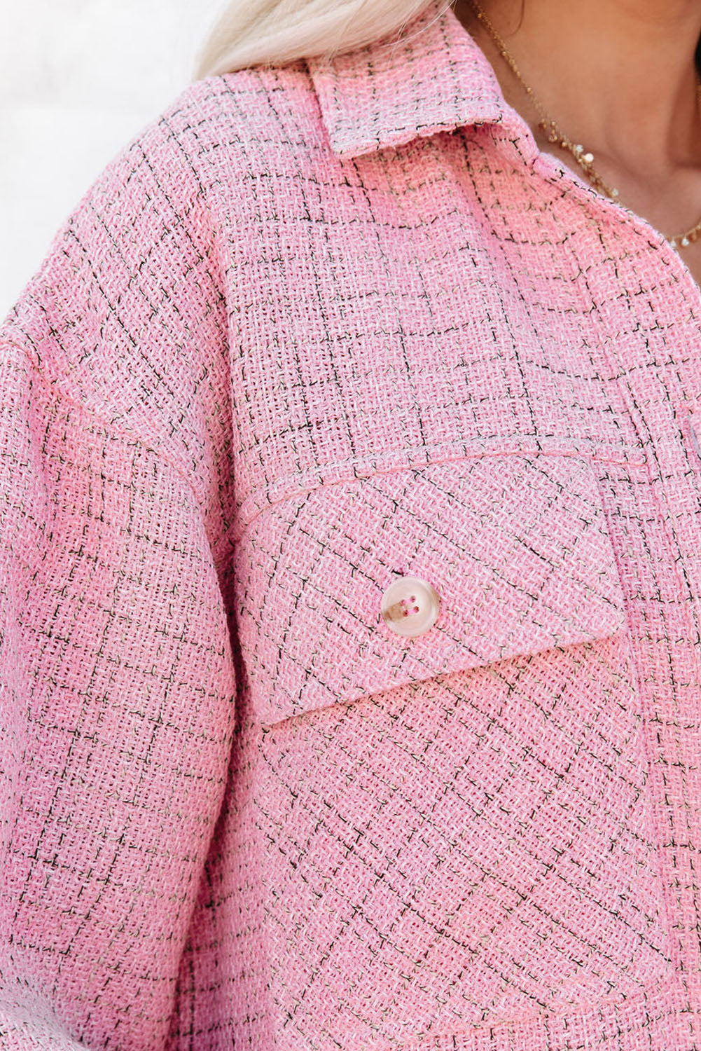 Veste boutonnée en tweed à carreaux rose