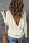 Pull en tricot beige à col en V et dos nu 