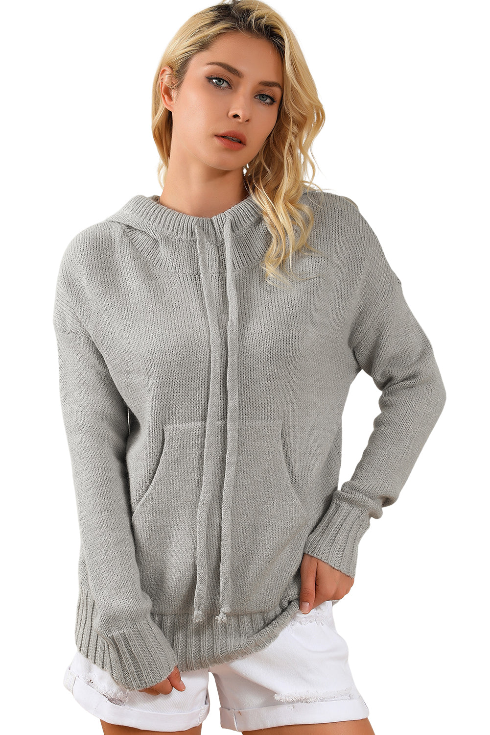 Pull à capuche gris avec cordon de serrage et col bénitier