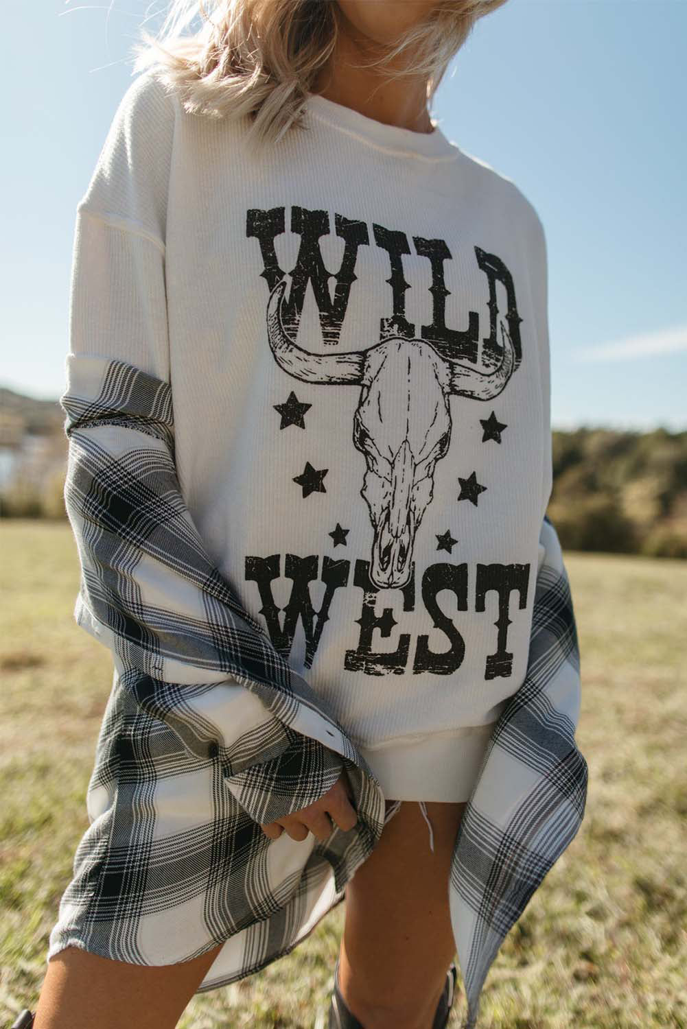 WILD WEST Steer Skull Graphic Ribbed Sweatshirt