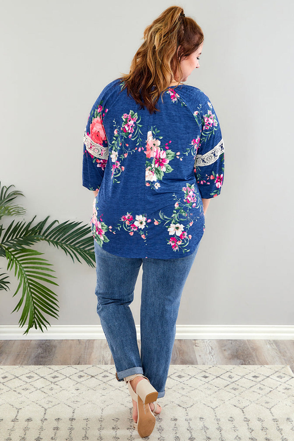 Plus Size Lace Patch 3/4 Sleeve Split Neck Floral Top