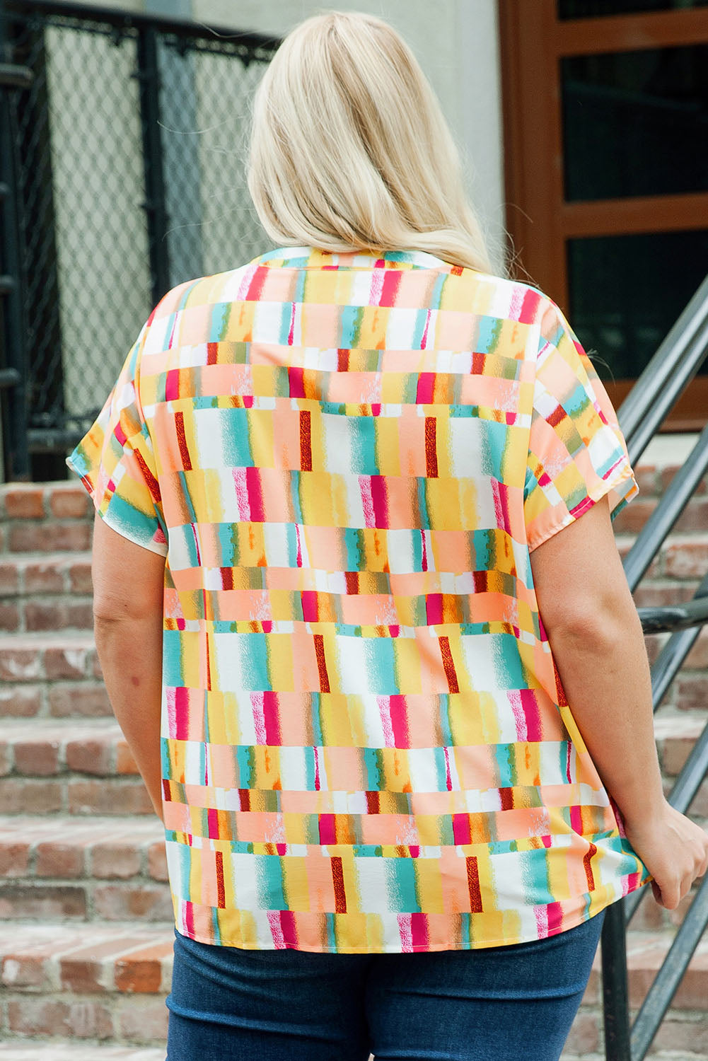 T-shirt jaune à imprimé géométrique et col en V, grande taille