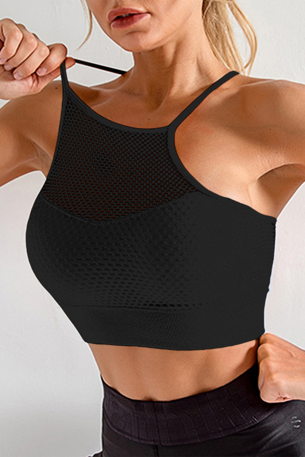 Camisole de yoga à épissure ajourée en maille noire