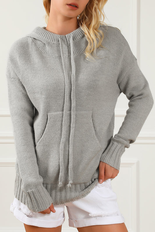 Pull à capuche gris avec cordon de serrage et col bénitier