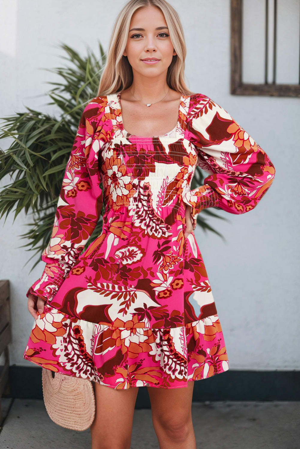 Robe smockée à col carré et manches bouffantes à imprimé floral rose