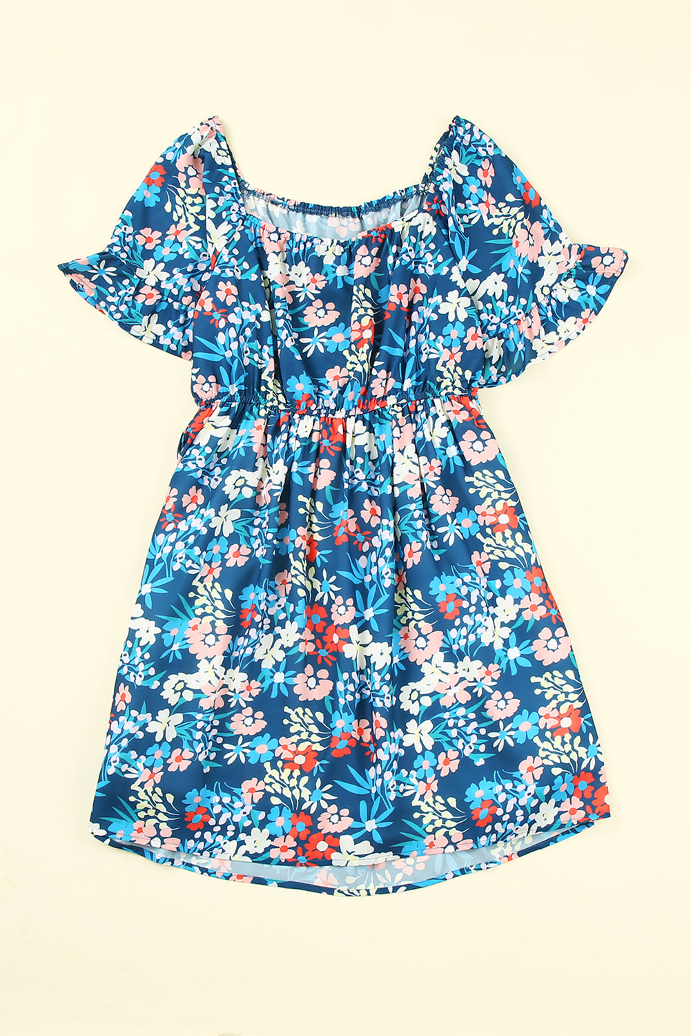 Robe florale bleue à volants et col carré