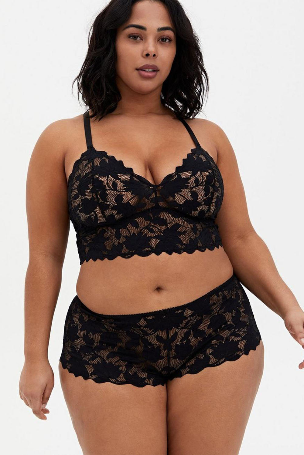 Ensemble de lingerie noir en dentelle semi-transparente de grande taille