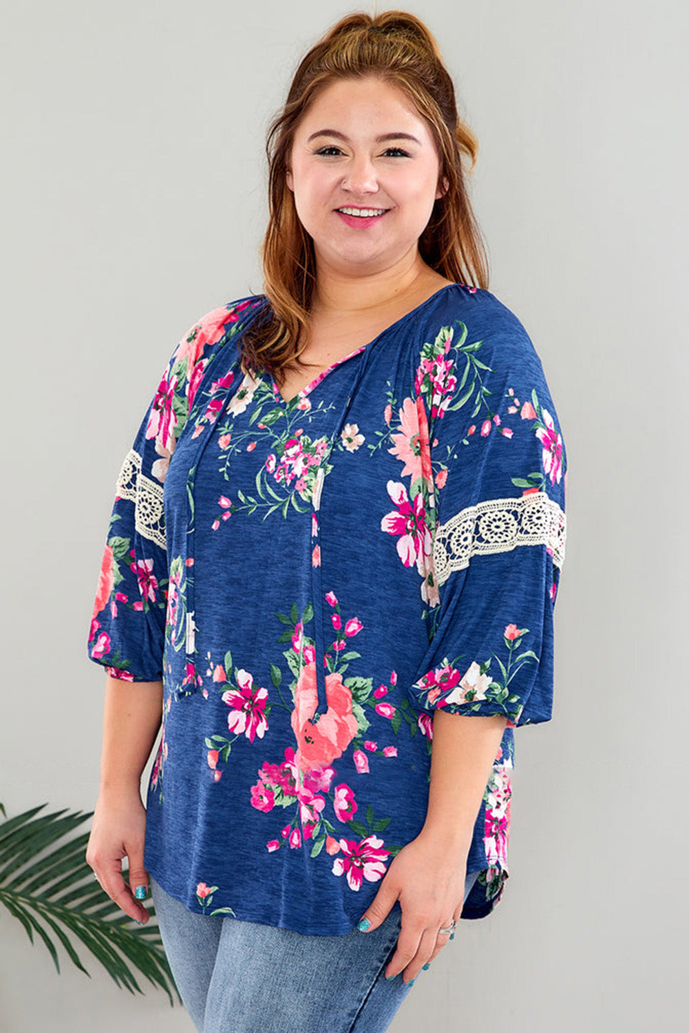 Plus Size Lace Patch 3/4 Sleeve Split Neck Floral Top