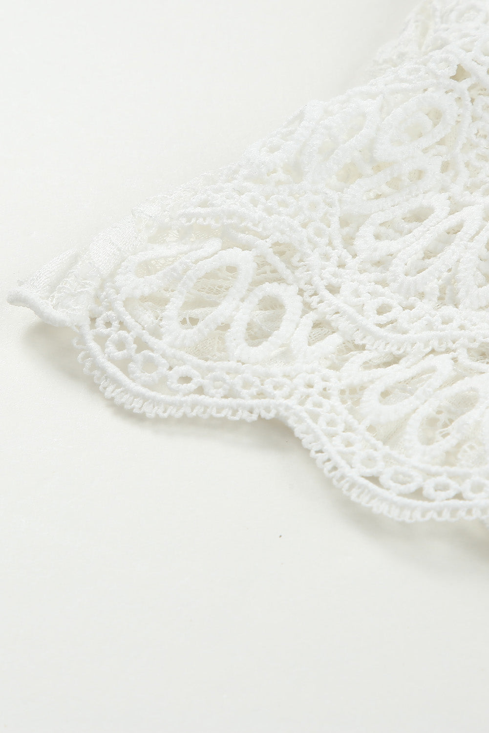 Haut court bralette en dentelle blanche