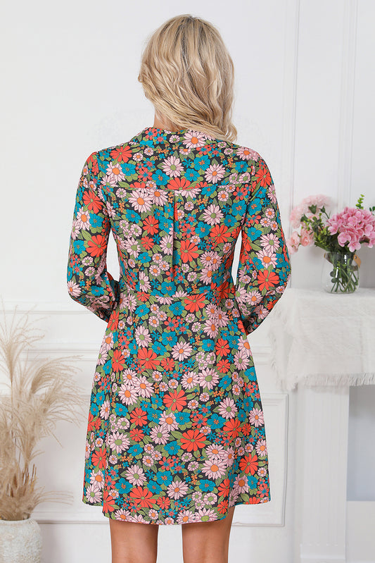 Robe chemise multicolore à imprimé floral vibrant, col à revers, fermeture boutonnée