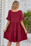 Robe midi évasée rouge à col en V et manches courtes