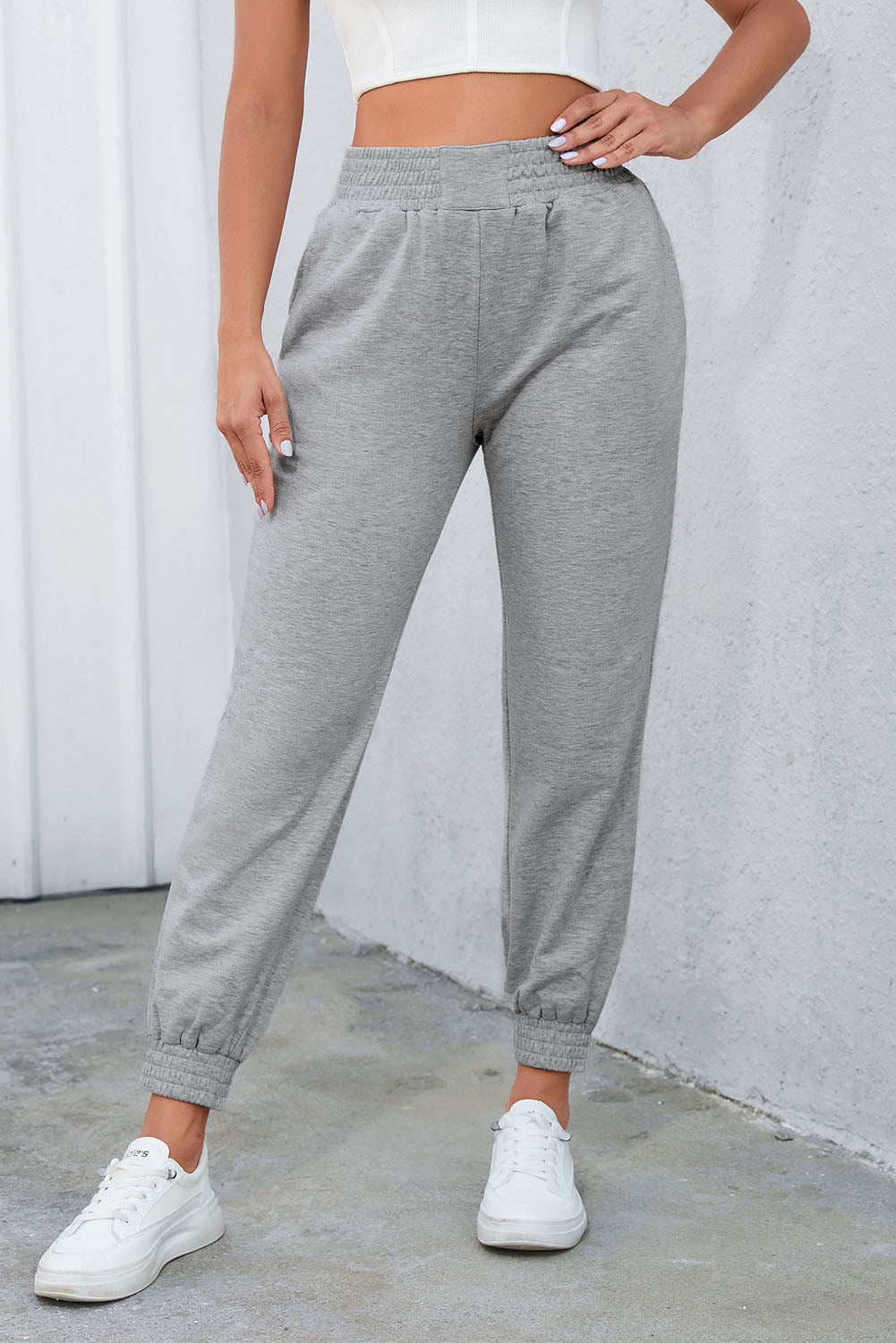 Pantalon de jogging taille haute smocké gris 