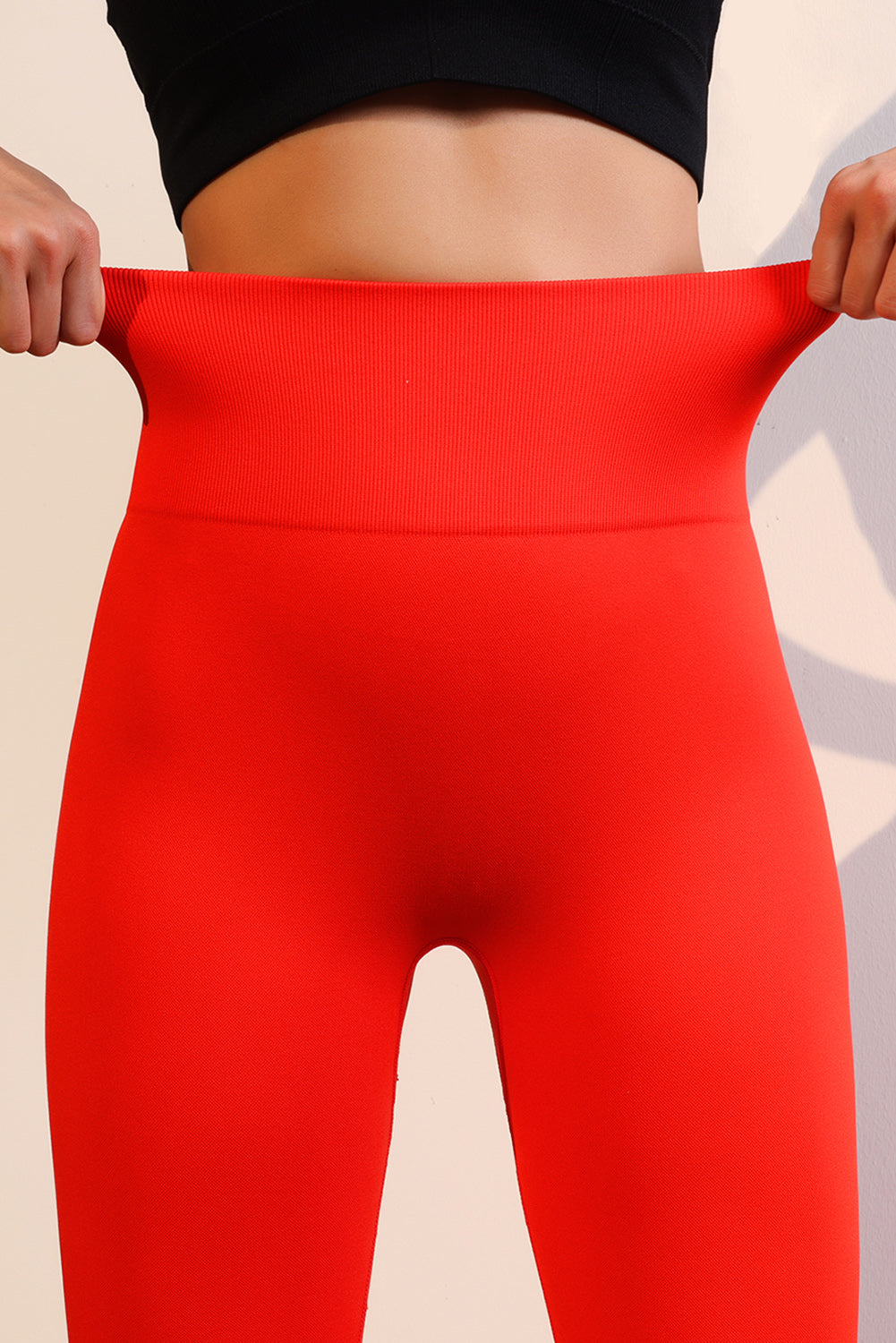 Leggings de sport taille haute froissés rouges