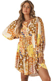 Robe babydoll plissée à manches longues et boutonnée à fleurs jaune