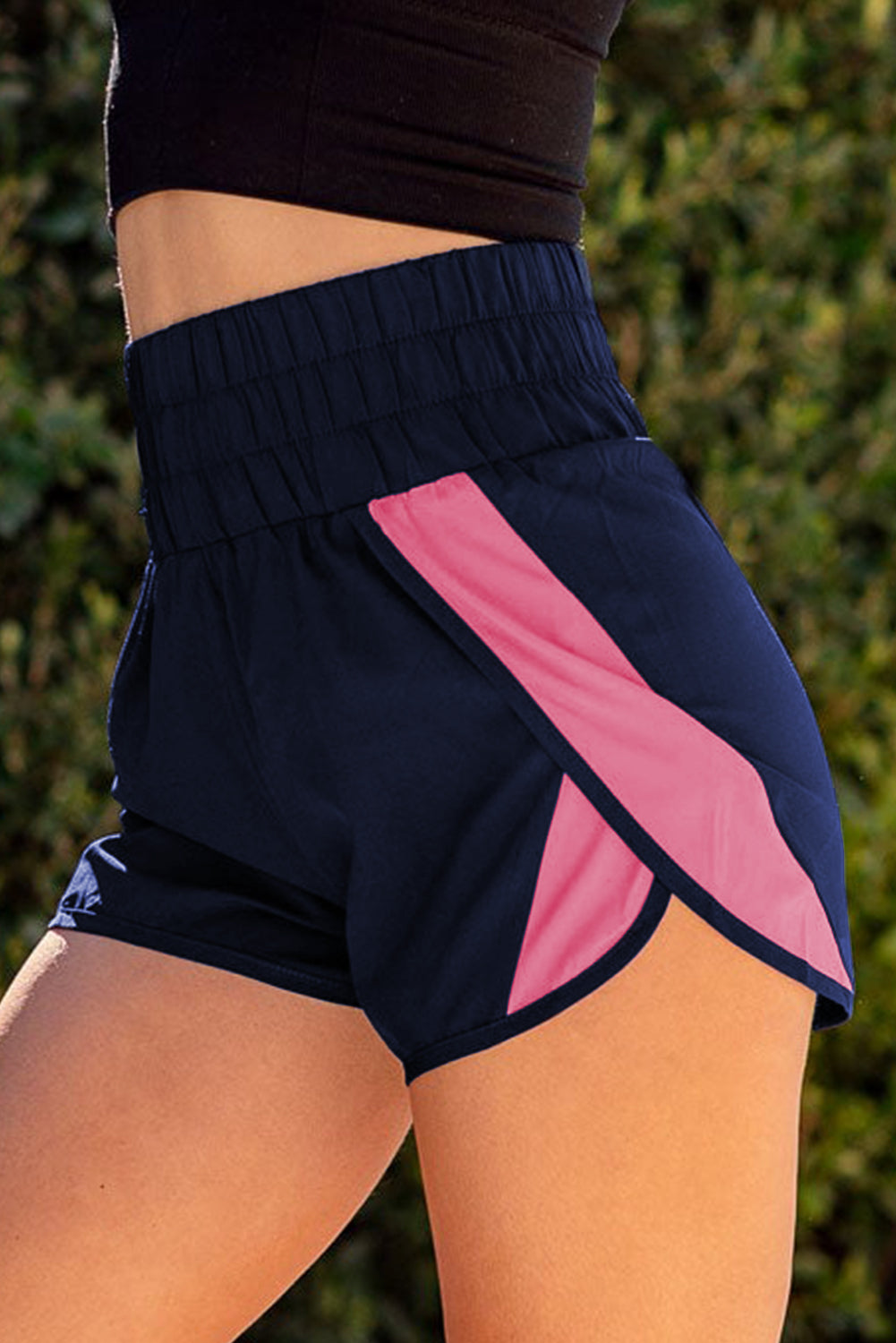 Short de sport smocké bleu à taille élastique 