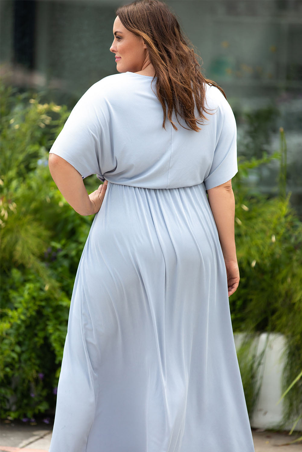 Robe longue en tricot côtelé à manches courtes de grande taille bleu ciel avec fente 