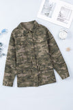 Veste boutonnée multi-poches à imprimé camouflage vert