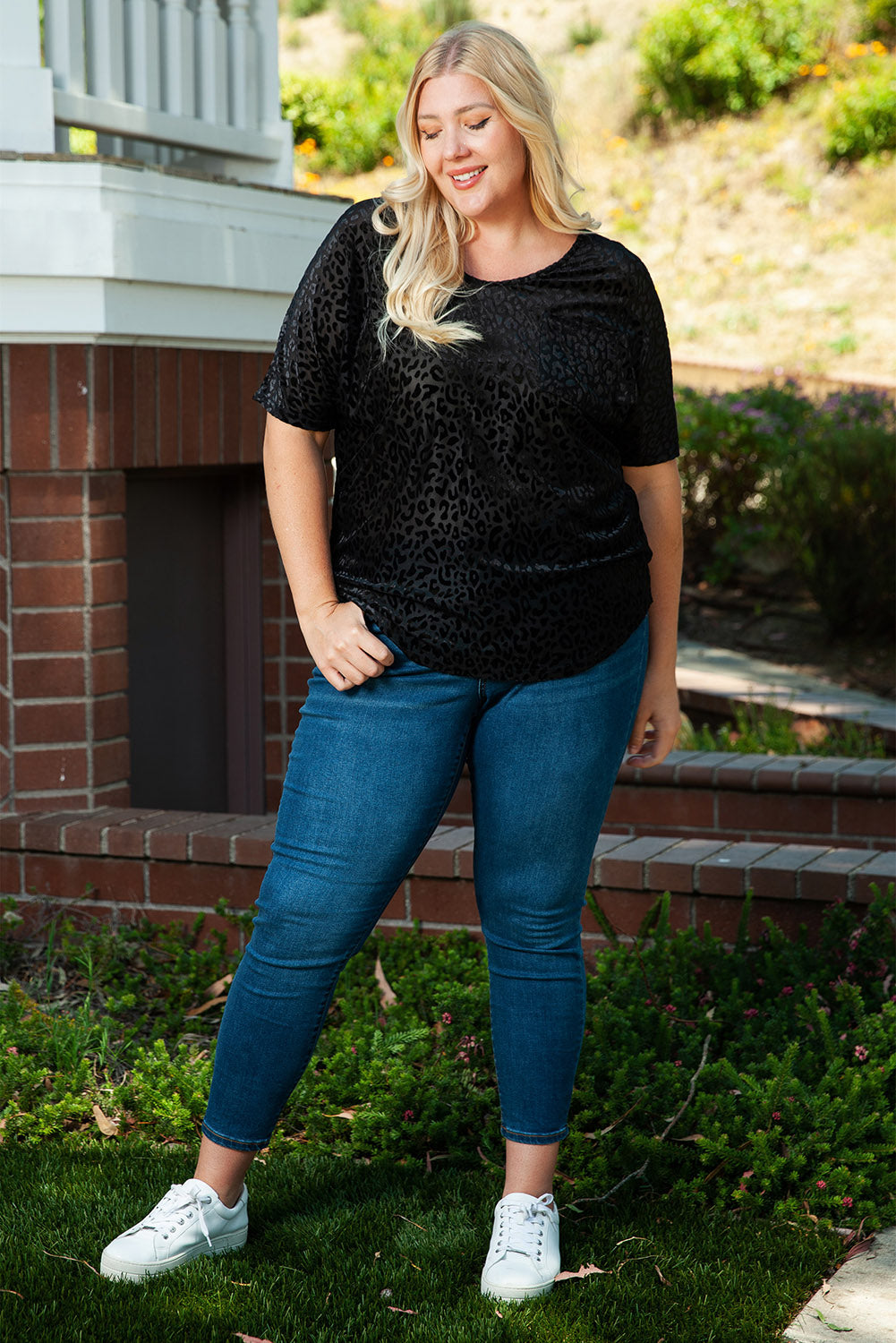 Plus Size Leopard Emboss V Neck Top