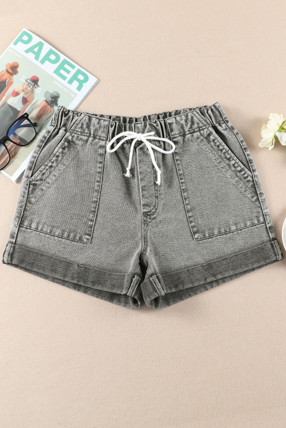 Short en denim taille haute avec cordon de serrage et poches gris