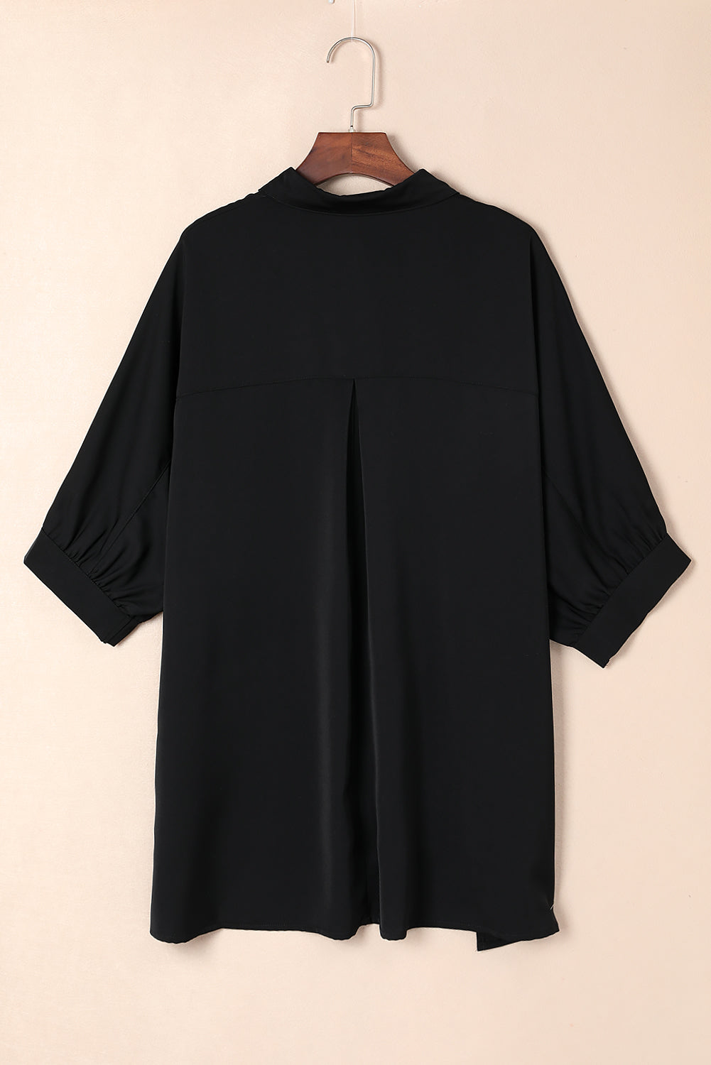 Chemise oversize noire à manches 3/4 bouffantes