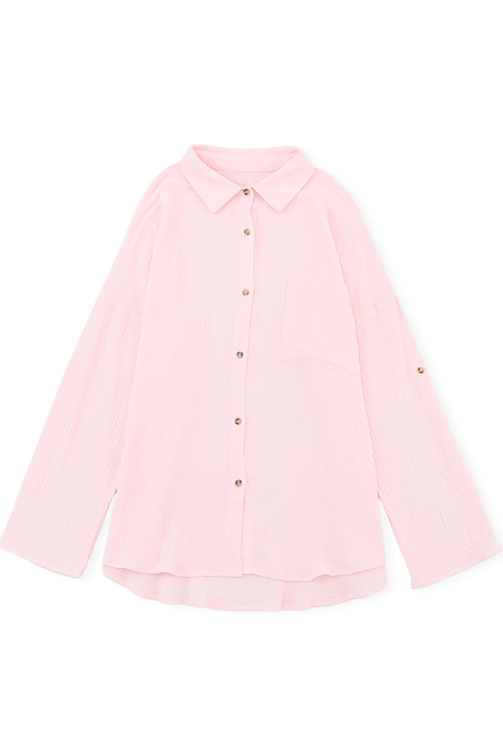 Chemise rose à manches retroussées et texture froissée