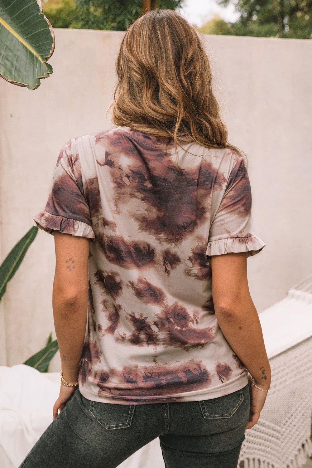 T-shirt marron vintage tie-dye à manches volantées