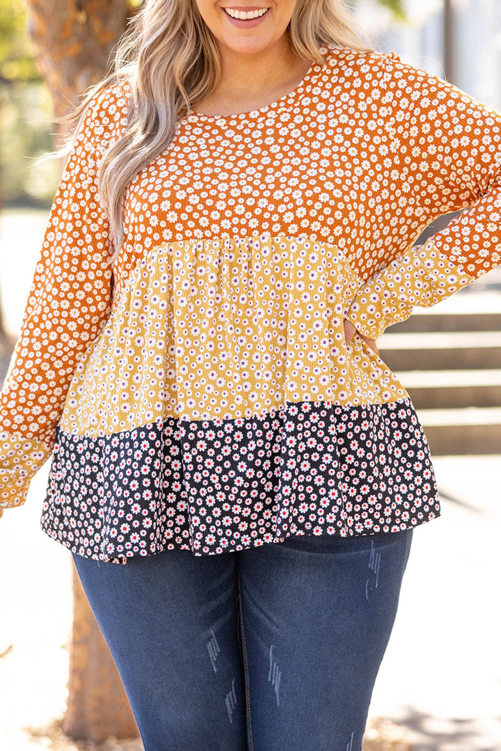 Plus Size Colorblock Blooming Daisy Long Sleeve Flowy Top