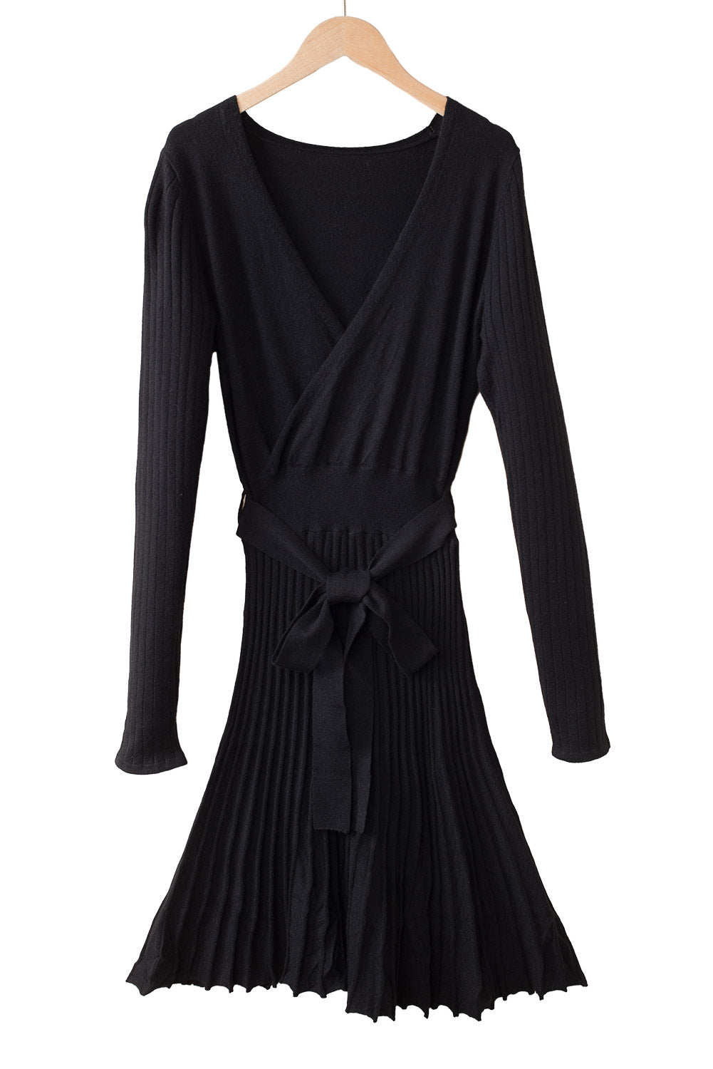 Robe pull plissée côtelée noire avec ceinture et col en V