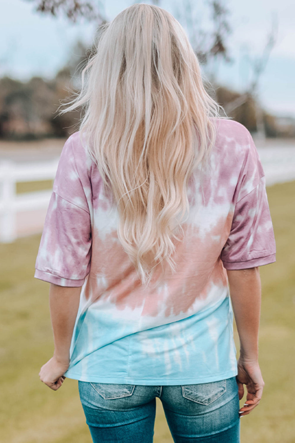 T-shirt à manches courtes tie-dye avec coutures en dentelle 