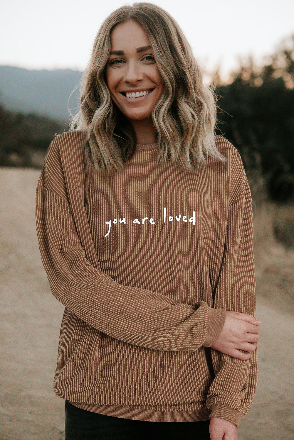 Kaki - Sweat-shirt en velours côtelé imprimé You Are Loved