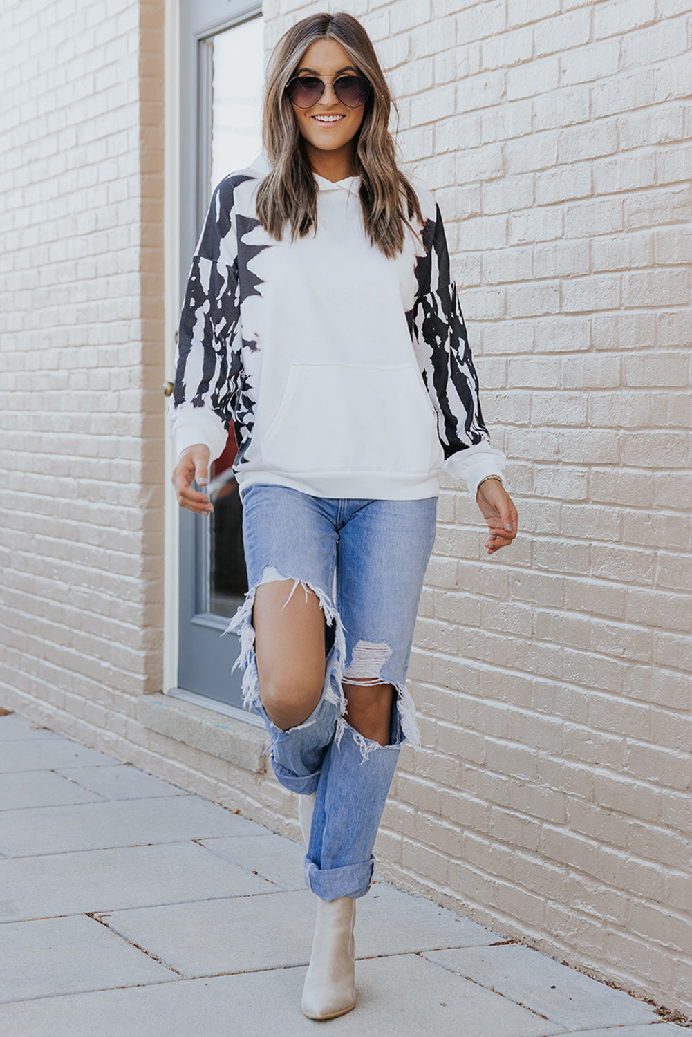 Sweat à capuche blanc tie-dye avec poche kangourou 