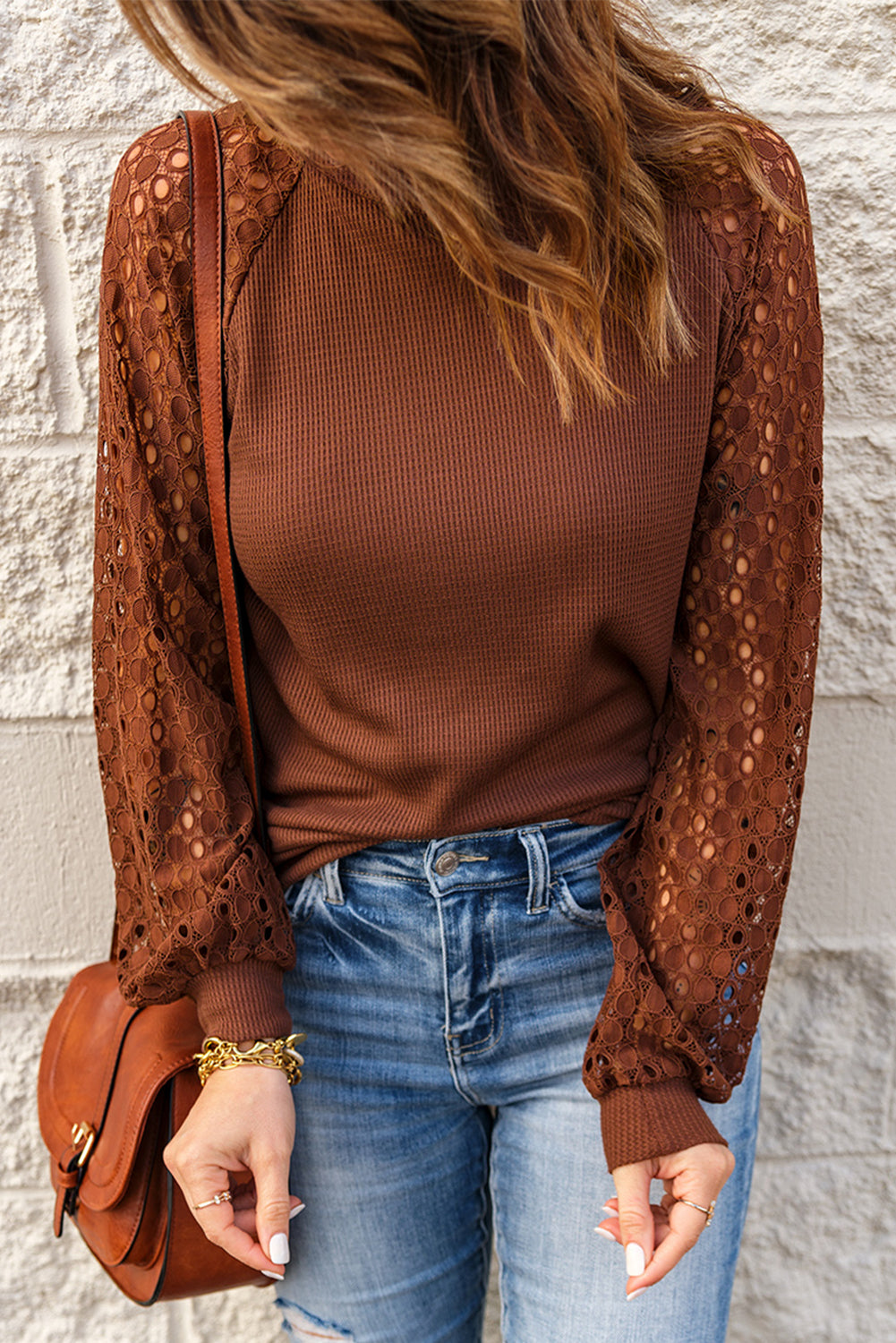 Haut en tricot gaufré à manches longues contrasté en dentelle marron