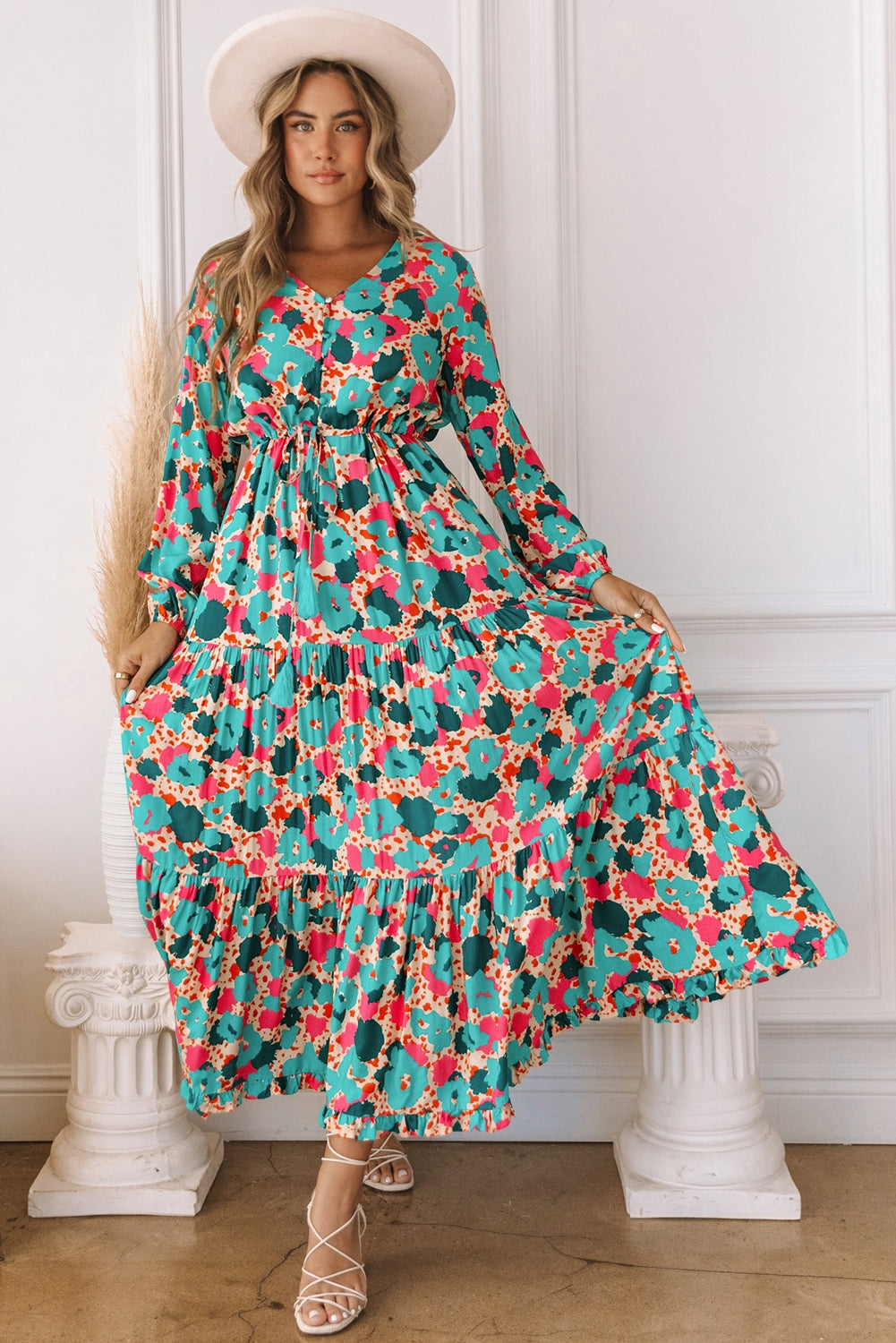 Robe longue multicolore à imprimé bohémien, col en V, volants, manches longues